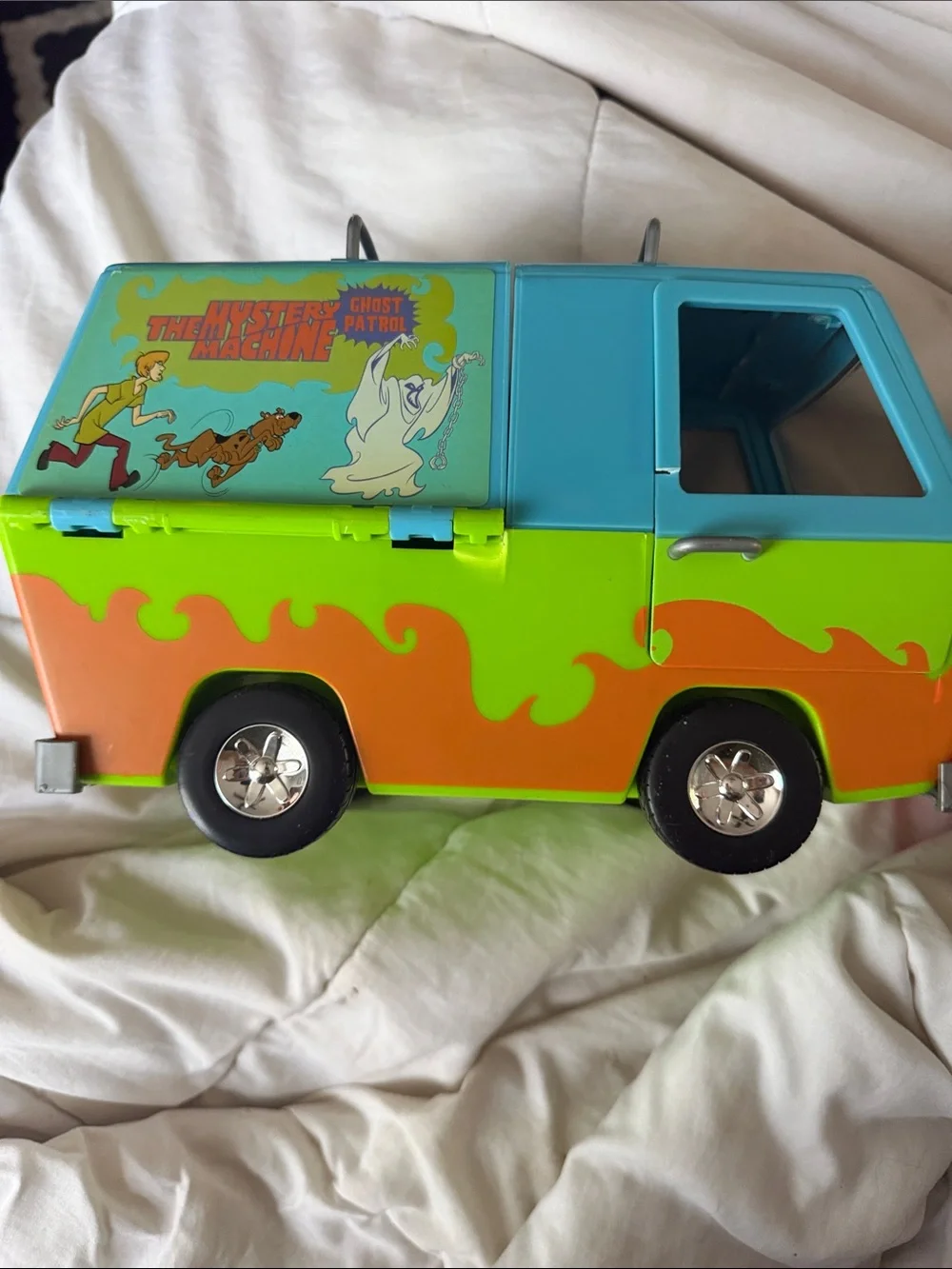 2005 Scooby-Doo Mystery Machine Styled Kids Toy Van - Blue & Lime